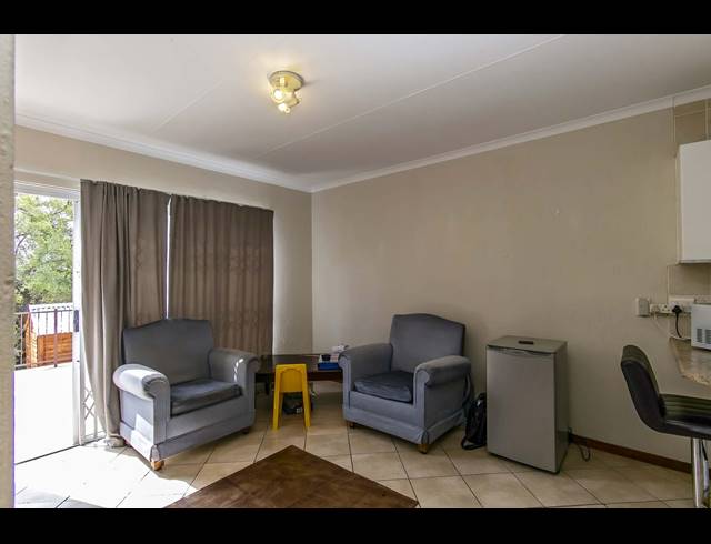 2 BEDROOM CLUSTER TO LET IN WILGEHEUWEL